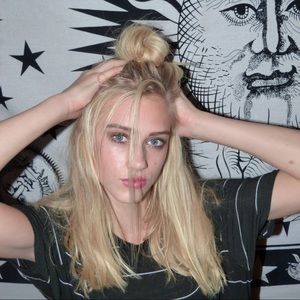 Meet your Posher, Ellie