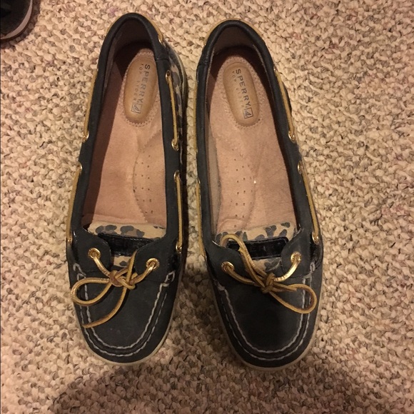 Sperry flats size 8