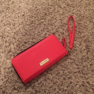 Jessica Simpson wristlet