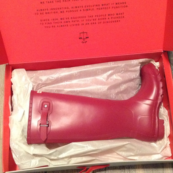 Hunter Shoes - Raspberry Hunter Rain Boots