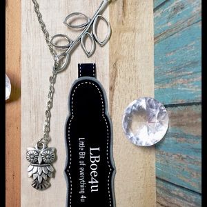 Vintage Owl Leaf Necklace