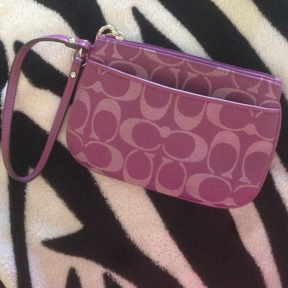 AUTHENTIC Coach wristlet & phone pouch - Picture 2 of 3