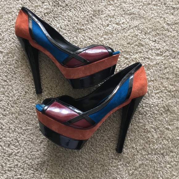 Jessica Simpson Shoes - JESSICA SIMPSON Color Block Pumps