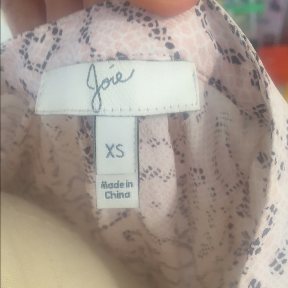 Joie light pink blouse xs leopard print - Picture 2 of 2