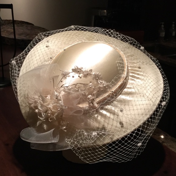 Vintage Wedding Chapeau (Hat)
