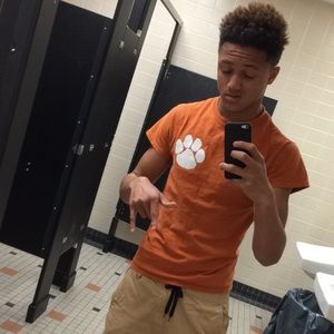 Meet your Posher, Deandre