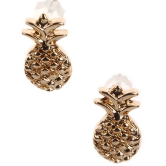 SUNDAY SALE 🍍 gold pineapple studs