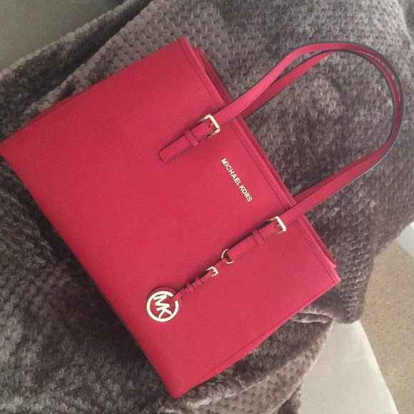 MK Jet Set Travel Bag - Picture 3 of 4