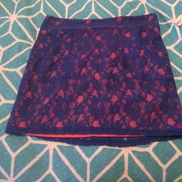 Lace Mini skirt