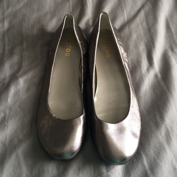 🎈Metallic flats