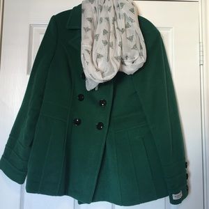 Super cute, green pea coat TRADED