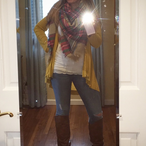 Meet your Posher, Lisa - Picture 3 of 4