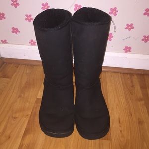 Black Classic Tall Ugg Boots GUC