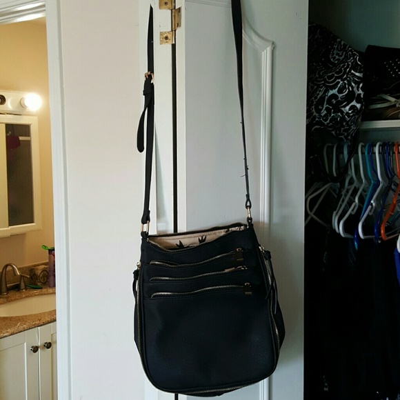 Black and gold adorable crossbody purse