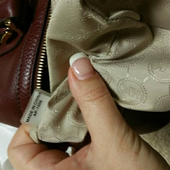 TRADED***Michael Kors merlot Bedford belted medium - Picture 2 of 4