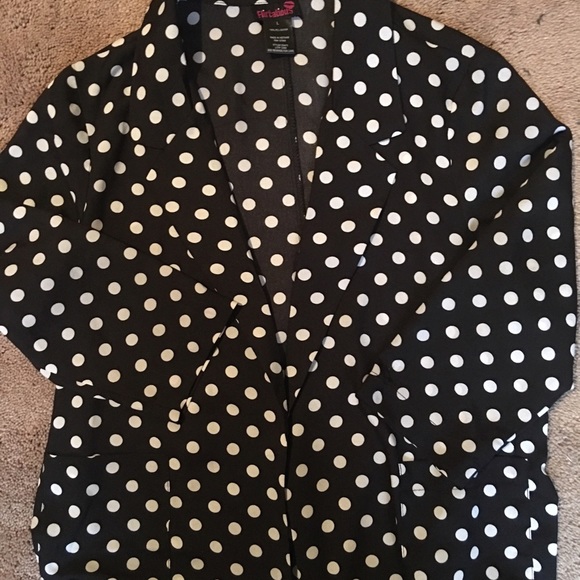 🎯Sold in Bundle🎯🎉HP🎉Polka dot blazer - Picture 2 of 3