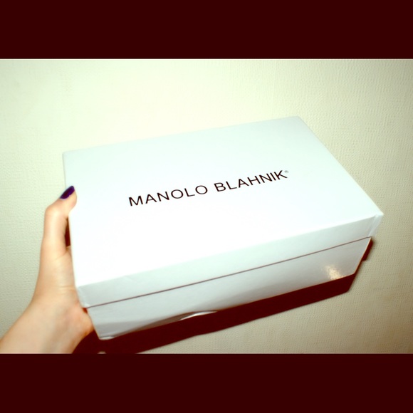 ISO Manolo shoe box.