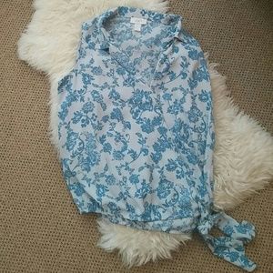 🌟MOVING SALE🌟Loft floral sleeveless wrap top