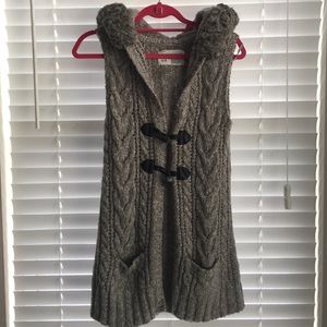 Aeropostale Long sweater vest!