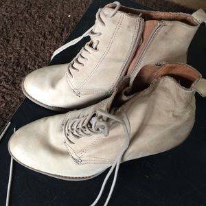 Aldo Laced up booties!