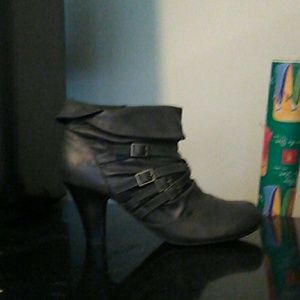 Madden Girl Grey boots brand new