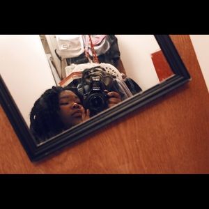 Meet your Posher, Alexis