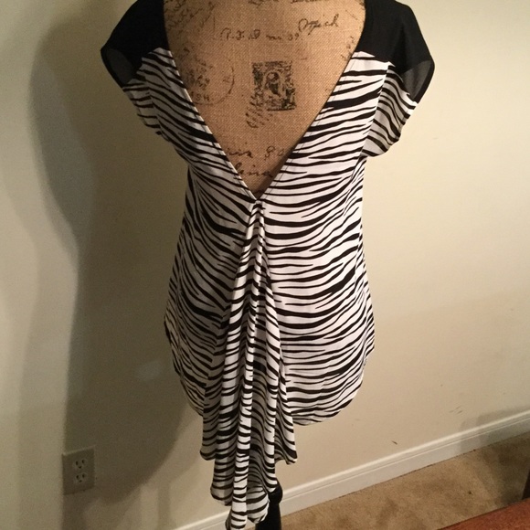 Top - Picture 2 of 2