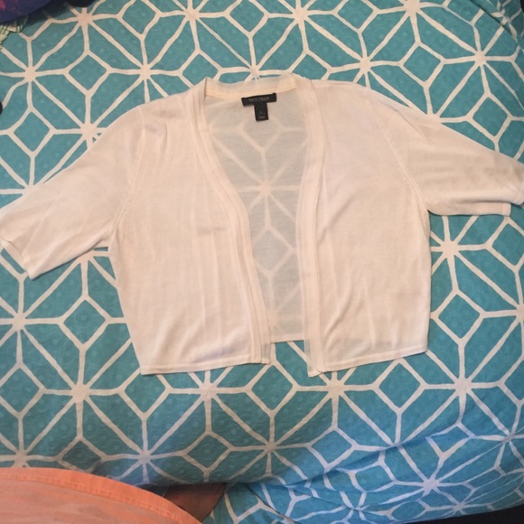 Short sleeve white cardigan