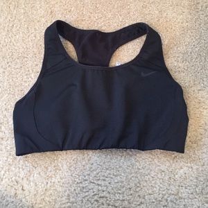 Black nike sports bra