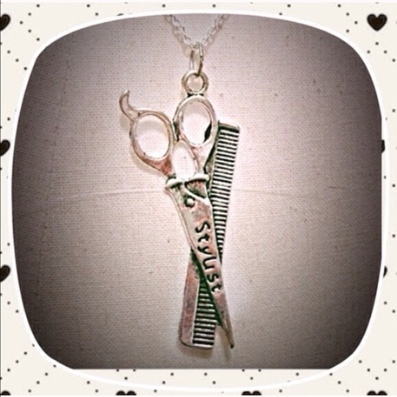Jewelry - Silver Hairstylist Necklace✨2 available✨