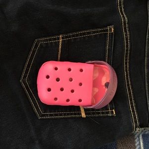 Crocs Phone carrier