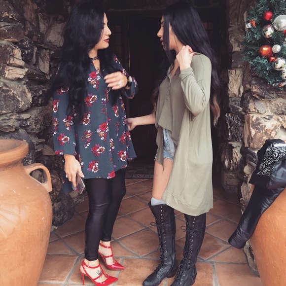 Meet Your Posher 👠 - Picture 2 of 6