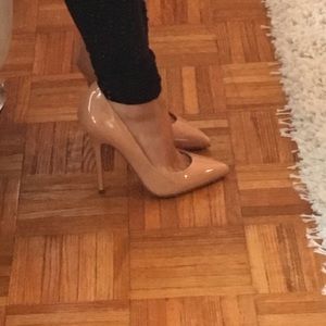 Nude Guiseppe Zanotti heels