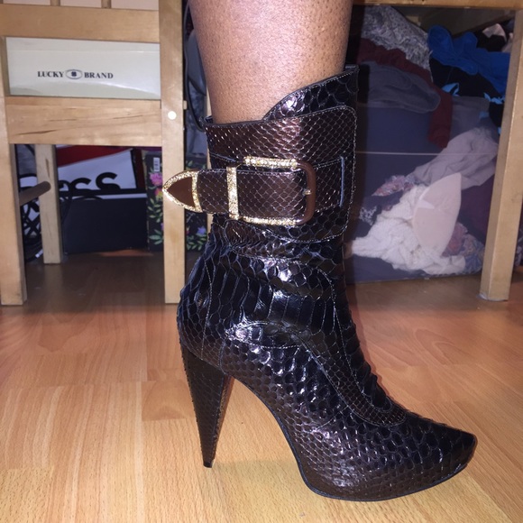 More pics of the Francesco Sacco Python skin