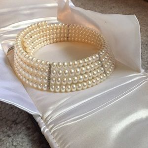 Real fresh water pearl choker necklace w/ diamond
