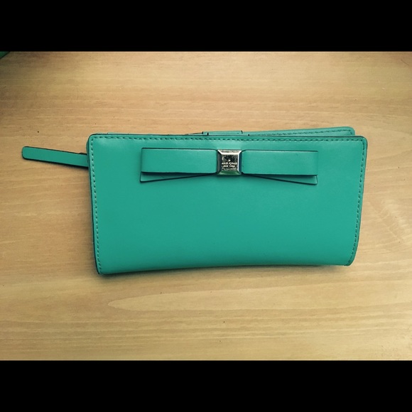 Kate Spade Beacon Court Stacy Wallet