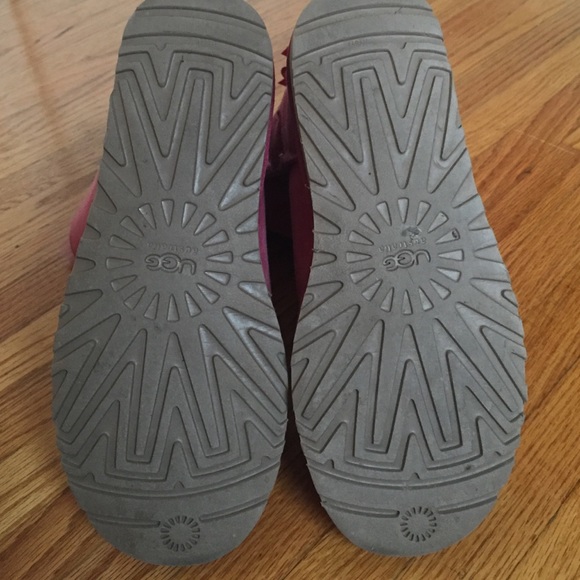 Dusty rose Bailey bow uggs! - Picture 3 of 4