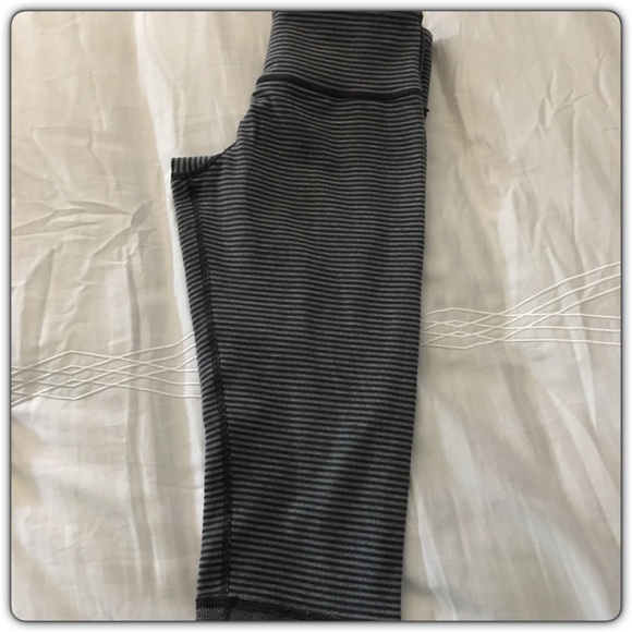 Lululemon Wunder Under Crops