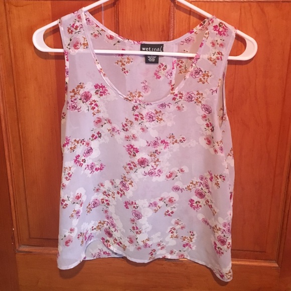 Floral print cutoff