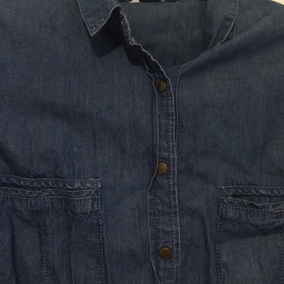 Collard Button Up - Picture 3 of 3
