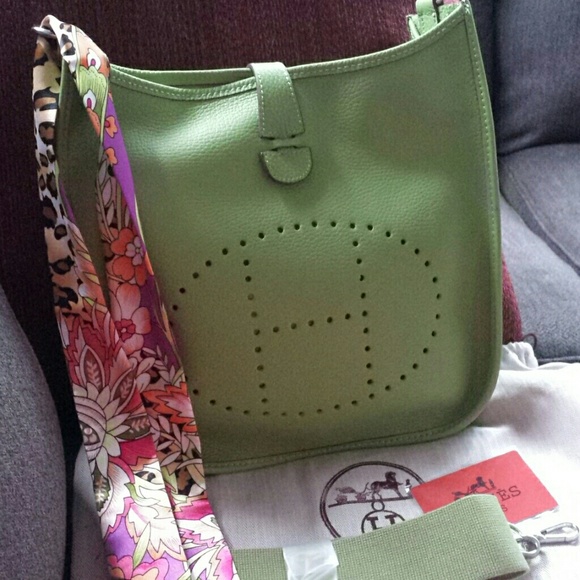 Beautiful leather bag!