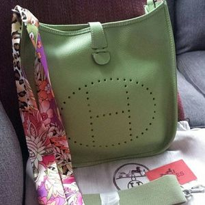 Beautiful leather bag!