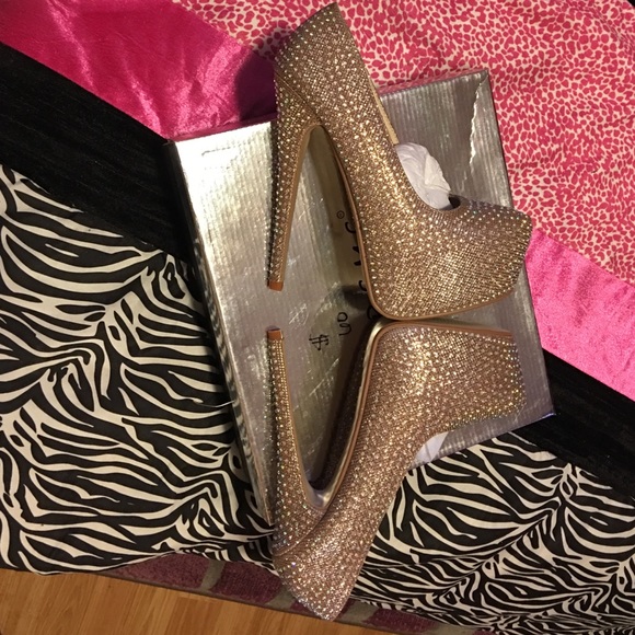 Stilettos - Picture 2 of 3