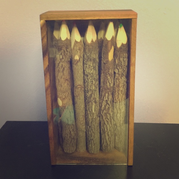 Wooden color pencil - Picture 1 of 2