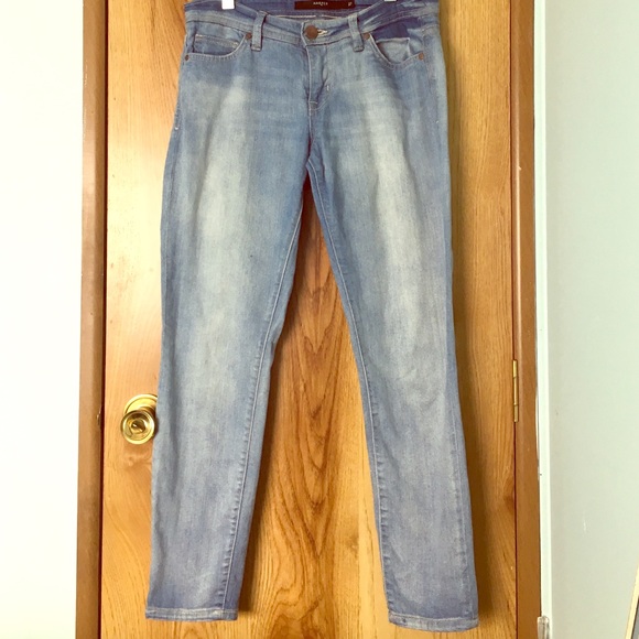 Francesca's Collections Denim - Light wash skinny crop jeans