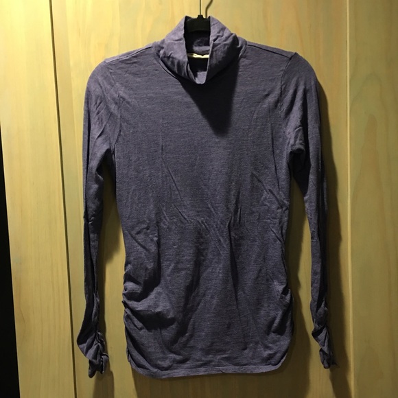 DKNY light weight turtleneck