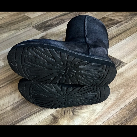 ❗️sold❗️UGG boots-authentic - Picture 2 of 4