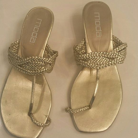 Shoes - Picture 2 of 4