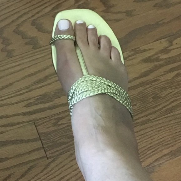 Shoes - Picture 3 of 4