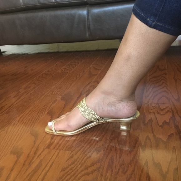 Shoes - Picture 4 of 4